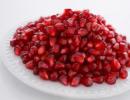How many calories in a pomegranate with seeds: an approximate calculation How many kcal in pomegranates