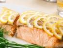 How to bake salmon in the oven Recipe for fish marinated in soy sauce